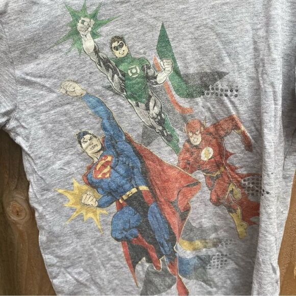 Benetton kids Justice league superhero T-shirt size S-M fits 6 - Picture 4 of 7
